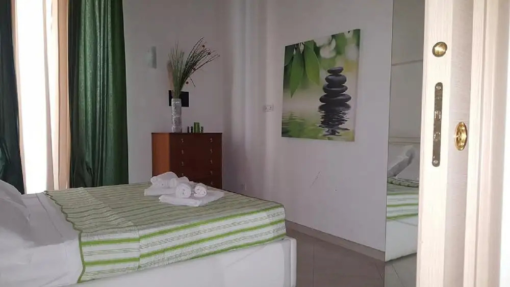Spagna Blue Suites
