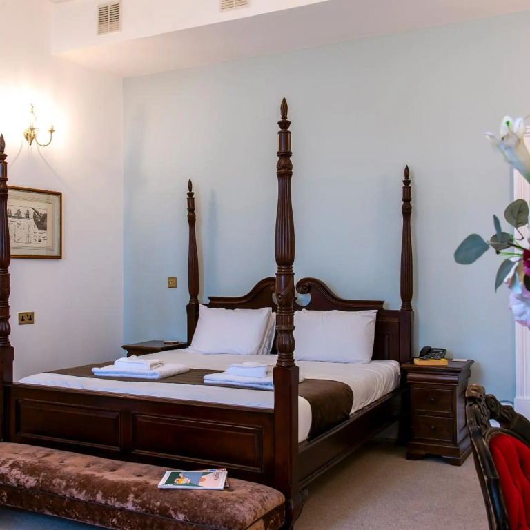 Keppels Head Hotel