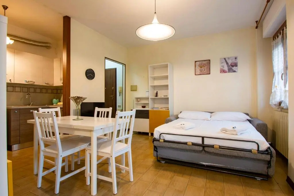 ALTIDO Lovely Flat for 4 with Balcony and Free Parking