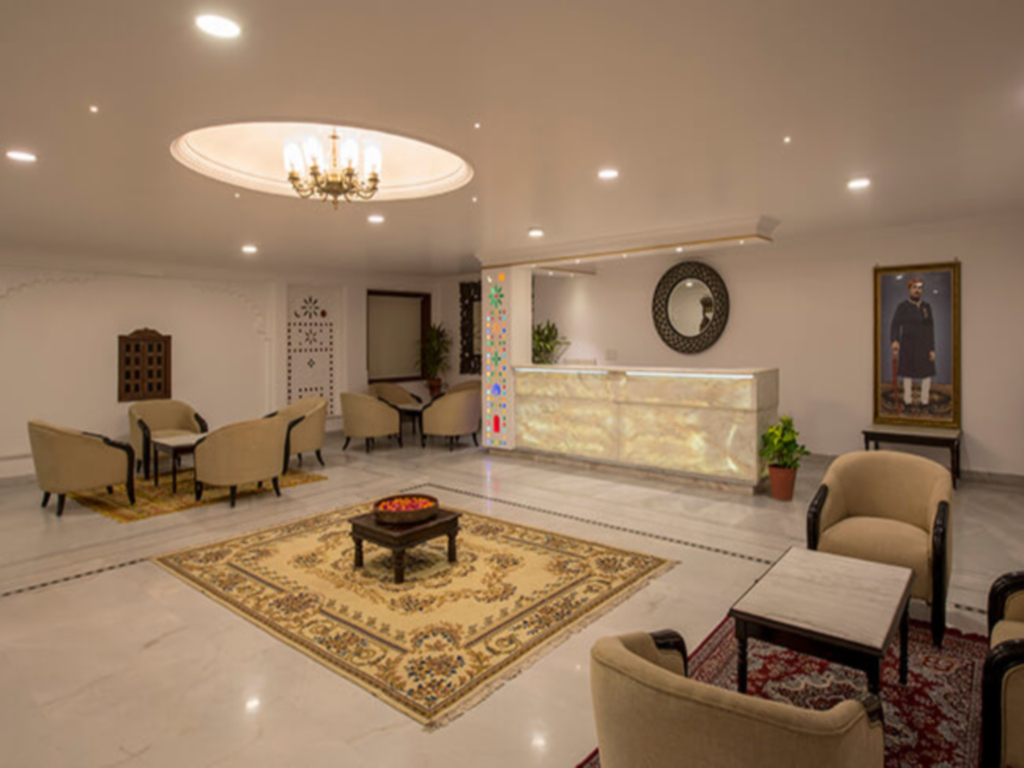 Raj Kuber - A Boutique Lake View Hotel