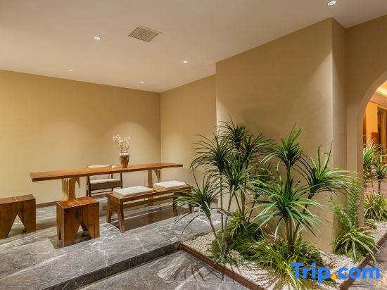 Nantingyi Hotel (Haigeng Dam Branch), Dianchi Lake National Tourist Resort, Kunming, Yunnan, China