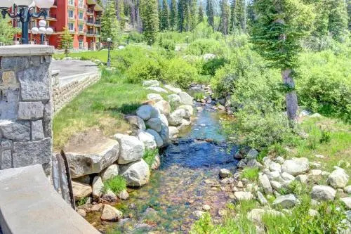 Powderhorn Lodge 413: Woodland Star Suite