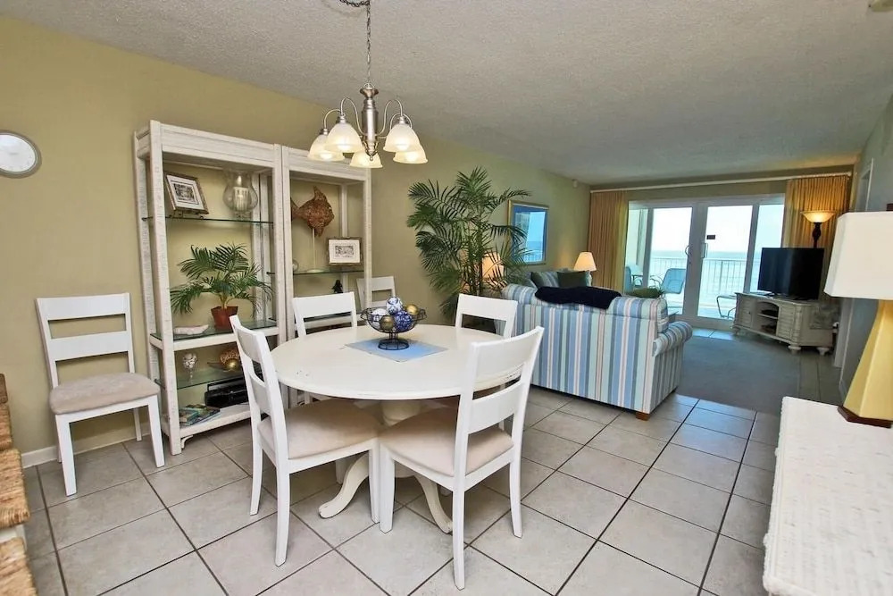 Castaways 5A by Youngs Suncoast