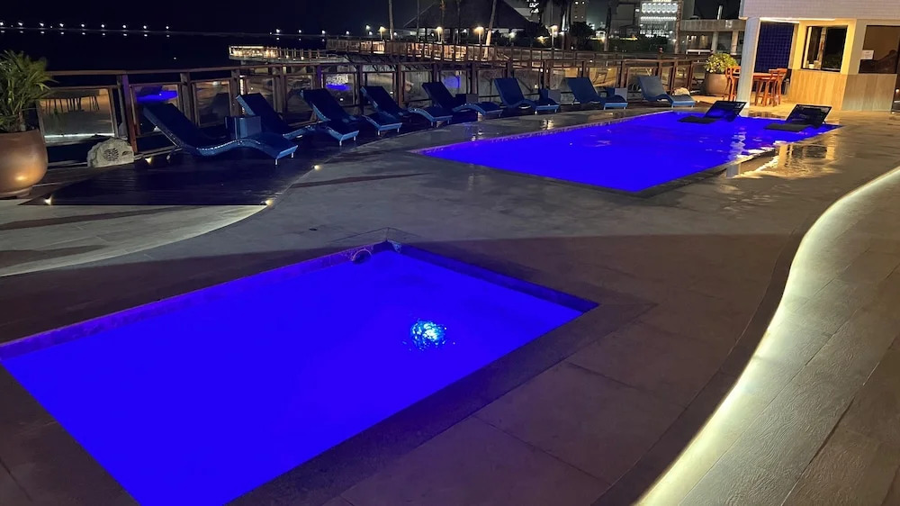 Seaflats Iate Plaza Hotel