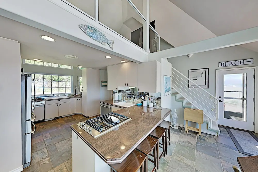 Spectacular Oceanfront Chateau Steps To Beach 3 Bedroom Home