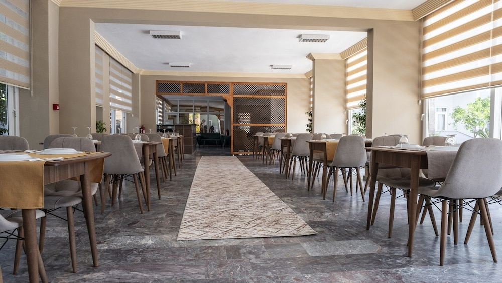 Side Spring Hotel