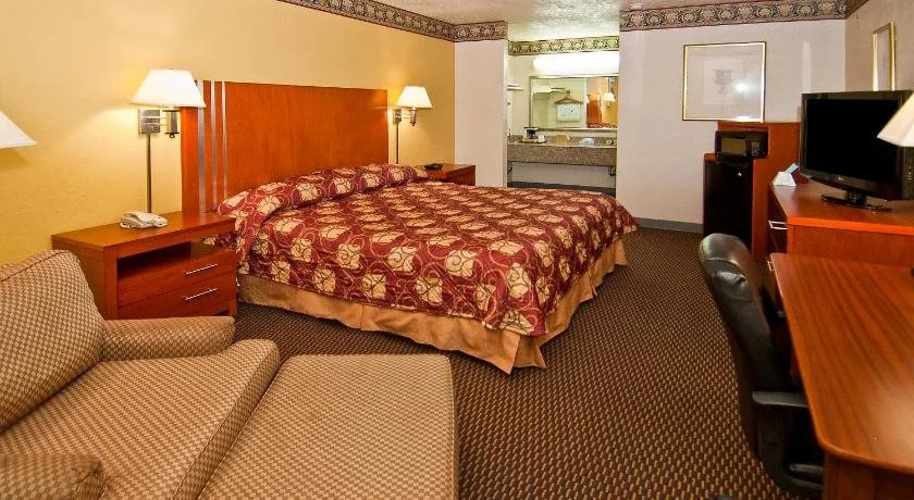 Winnie Inn Suites & RV Park