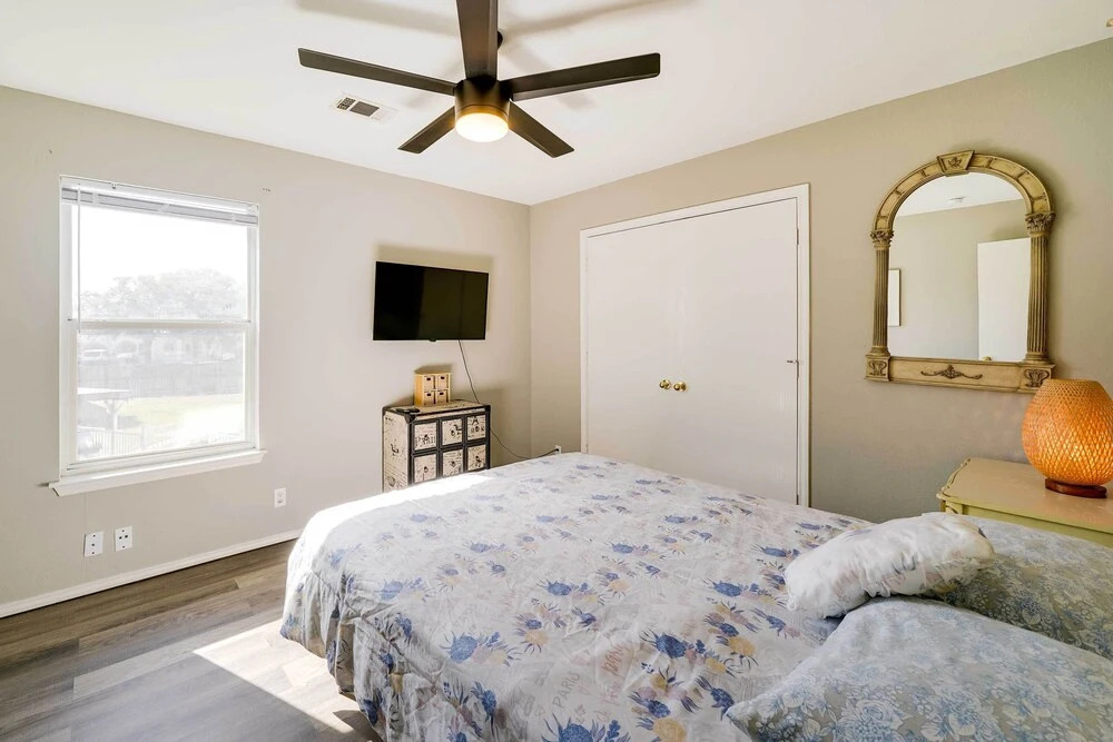 San Antonio Home w/ Hot Tub - 1 Mi to Seaworld