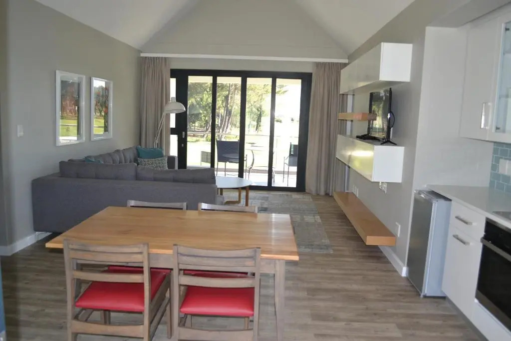 Pearl Valley Suite 504