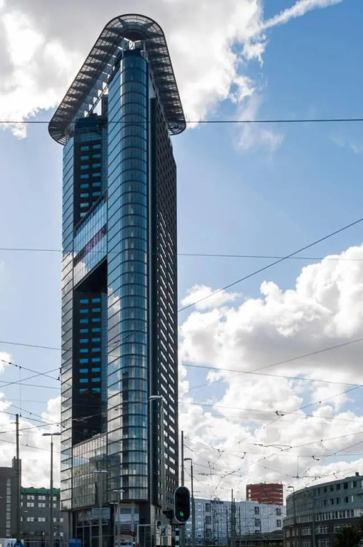 Amazing Apartment on 39th floor 772