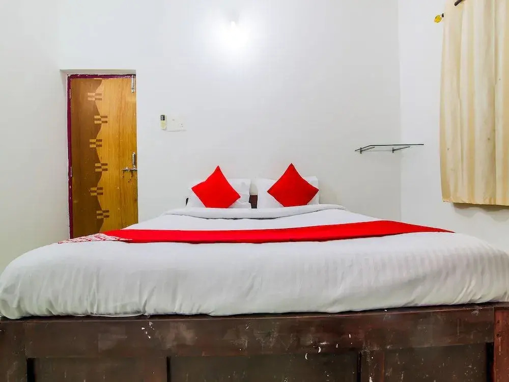 OYO 24464 Anil Guesthouse