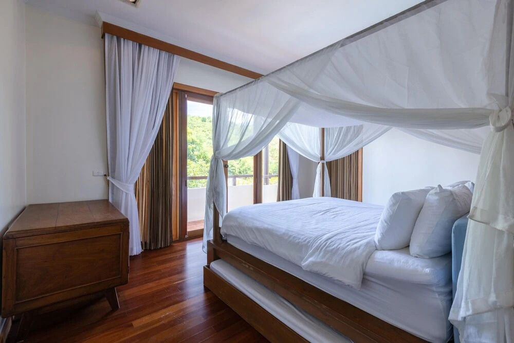 Large 6 Bed Luxury Villa on the Golf Course (PHJ)