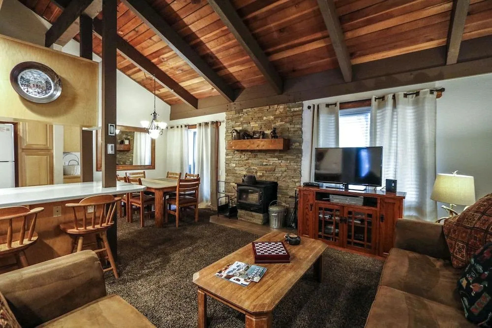 Horizons 4 168 Updated Upstairs Unit with Private Washer Dryer, Walk to Town, On Shuttle Route to Lodges by RedAwning