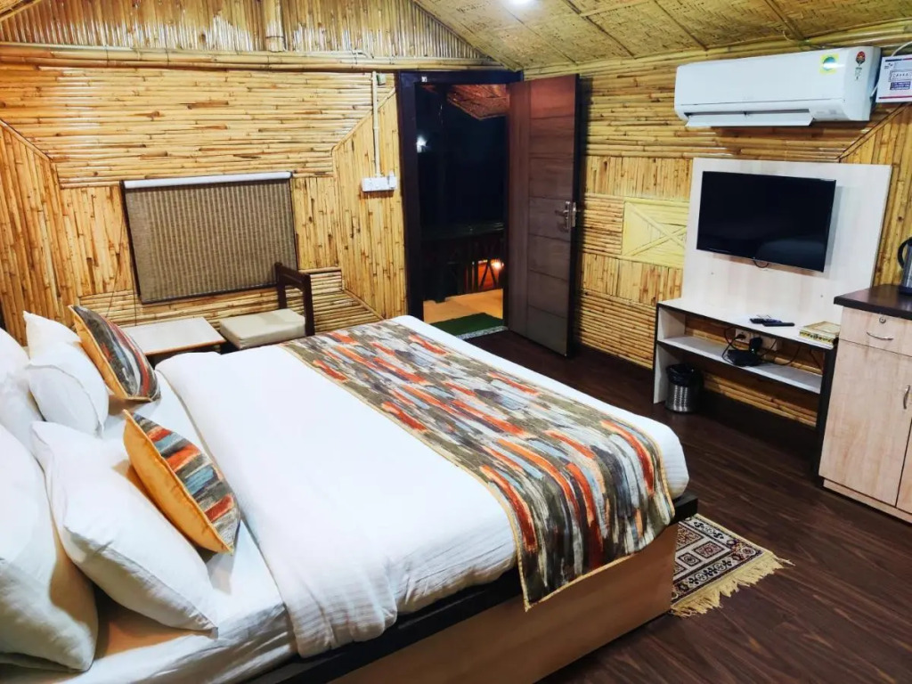 Hotel Bamboo Castle