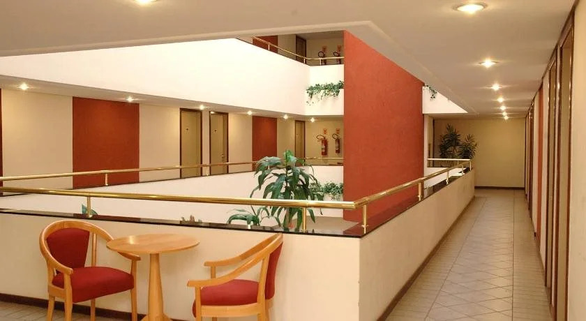 Lord Plaza Hotel