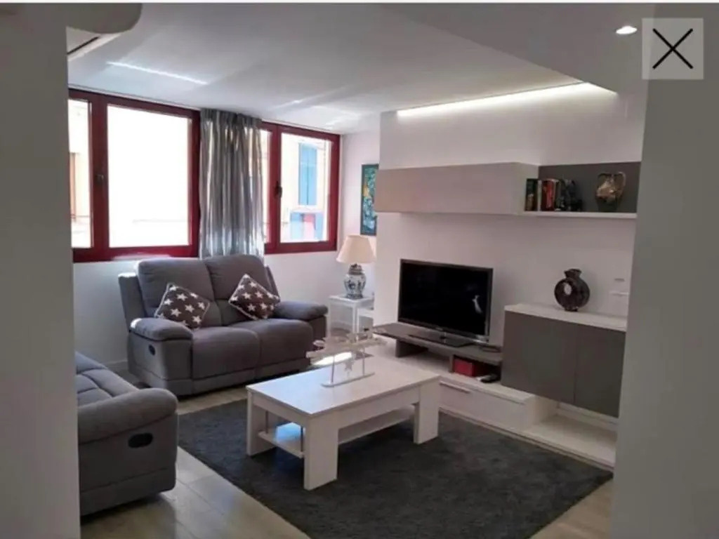 Apartamento totalmente reformado en 1ª linea