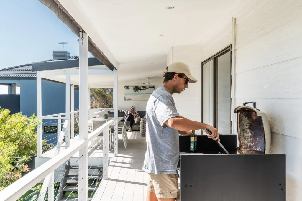 Oceanview Family Beach House with Sauna