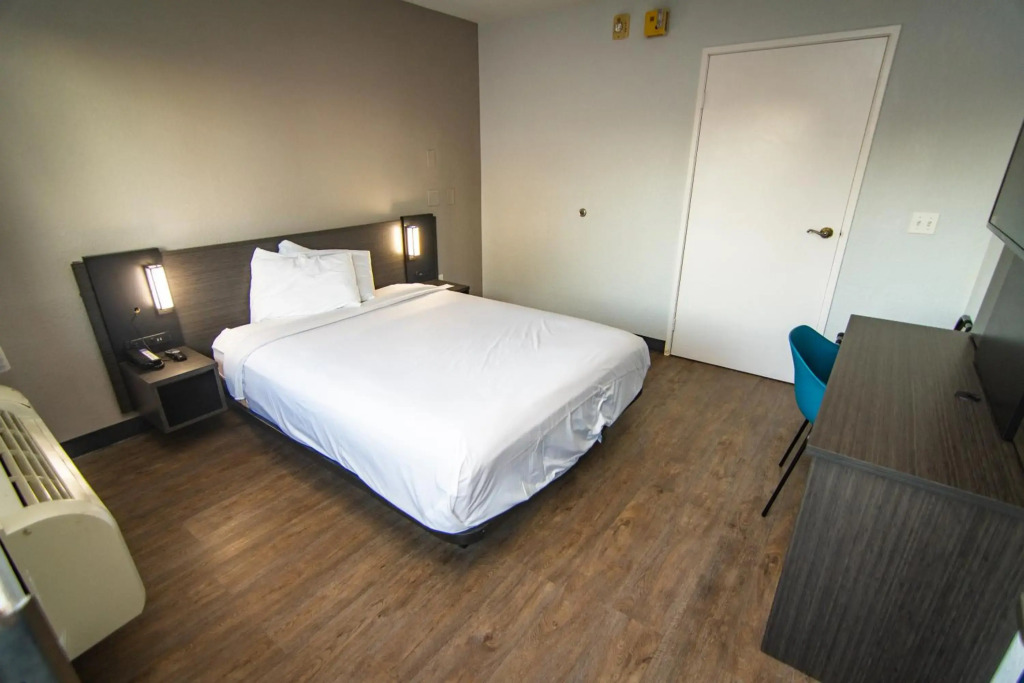 Motel 6-Lakeland, FL