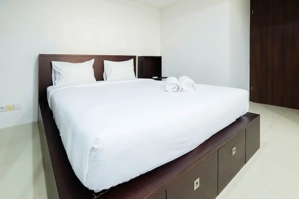 Luxurious Furnished 2BR Kemang Village Apartment By Travelio