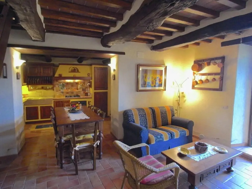 Impressive Villa in Cortona with Swimming Pool