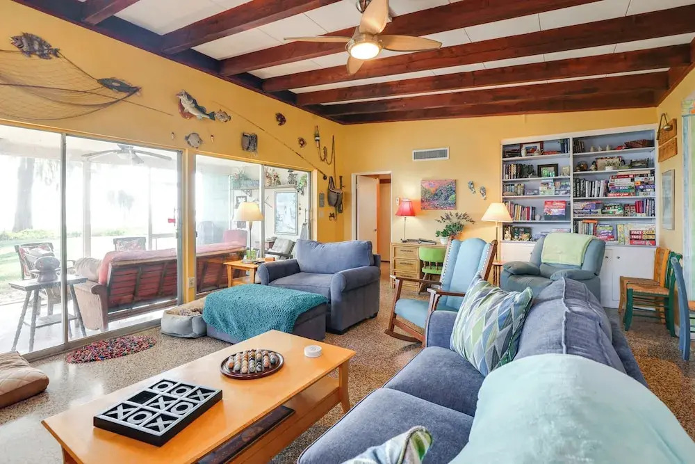 Lake Harris Retreat: 2 Docks & Kayaks!