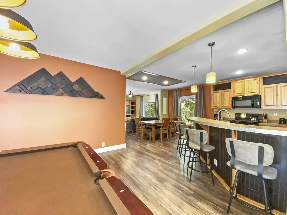 Skadi's Place 3 Bedroom Home by Redawning