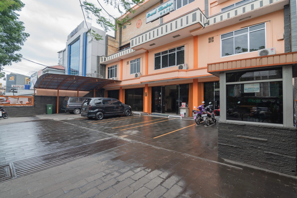 Grand Kembar Hotel Mitra RedDoorz