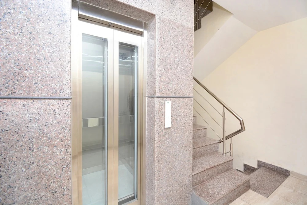 OYO 28335 Hotel Classic