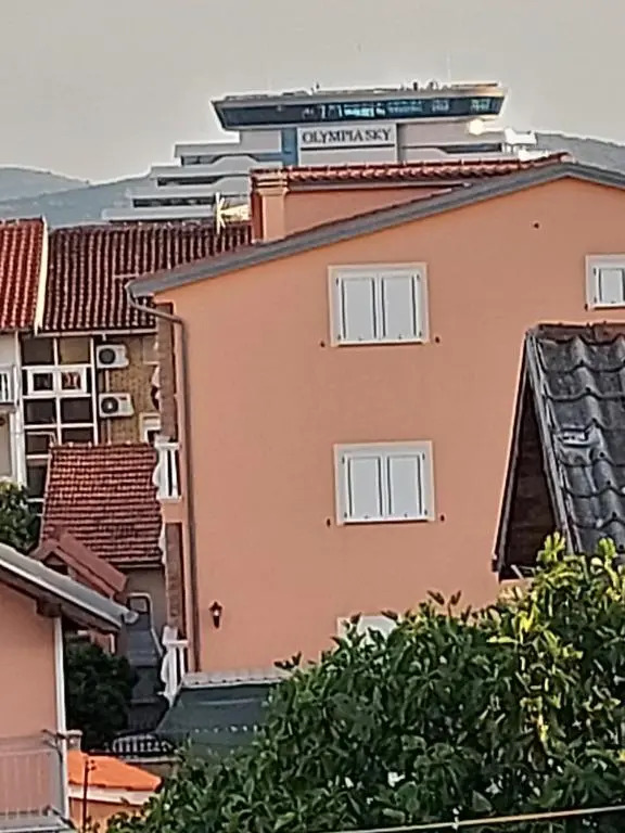 Guest House As