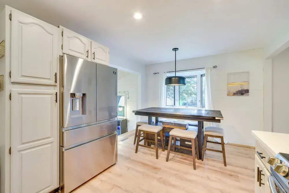 Updated Hermantown Vacation Rental 6 Mi to Duluth!