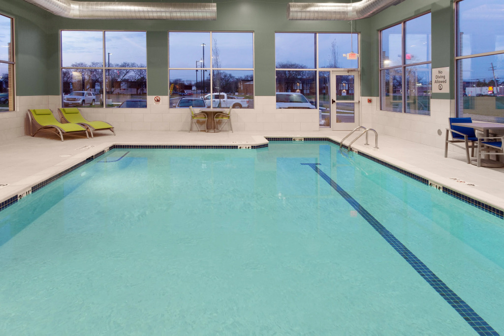 Holiday Inn Express & Suites - Sterling Heights-Detroit Area by IHG