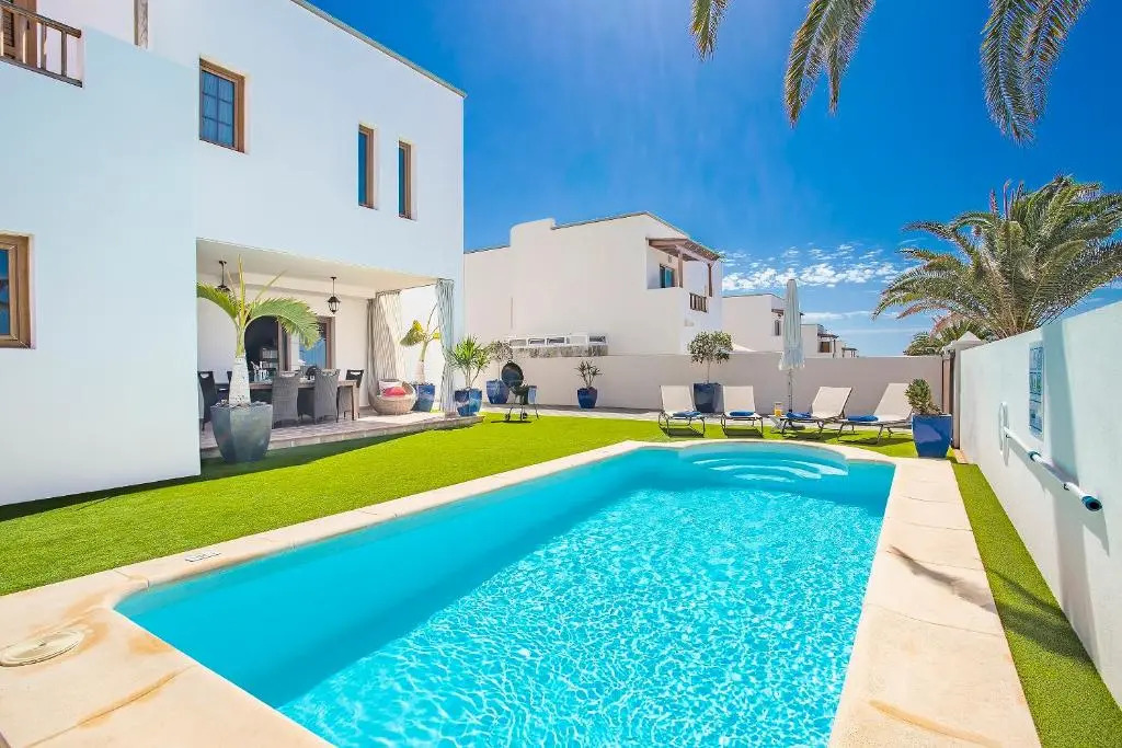 Villa Caletas Teguise - A Wonderful 3 Bedroom Villa - Perfect For Families