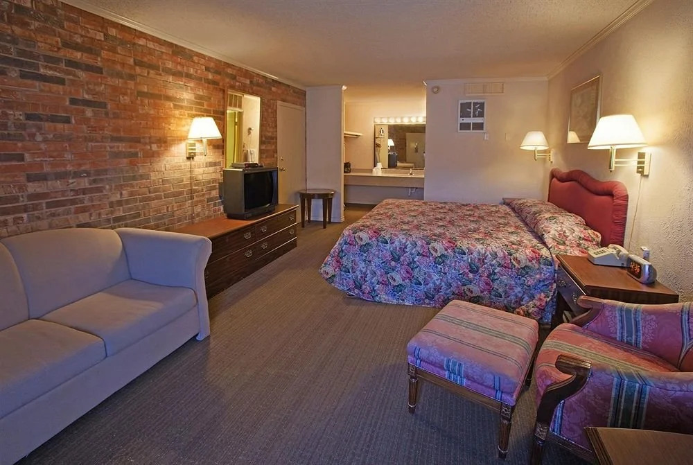 America''S Best Value Inn & Suites