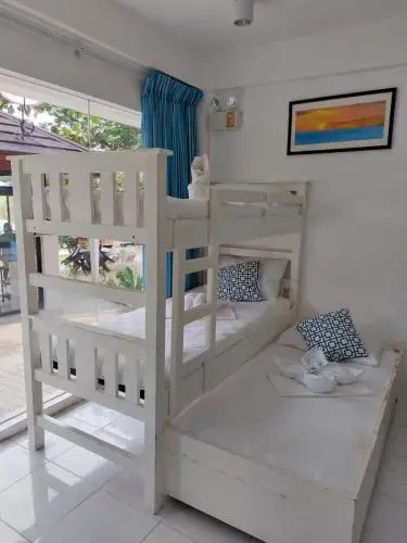 Sharky Hostel Oslob
