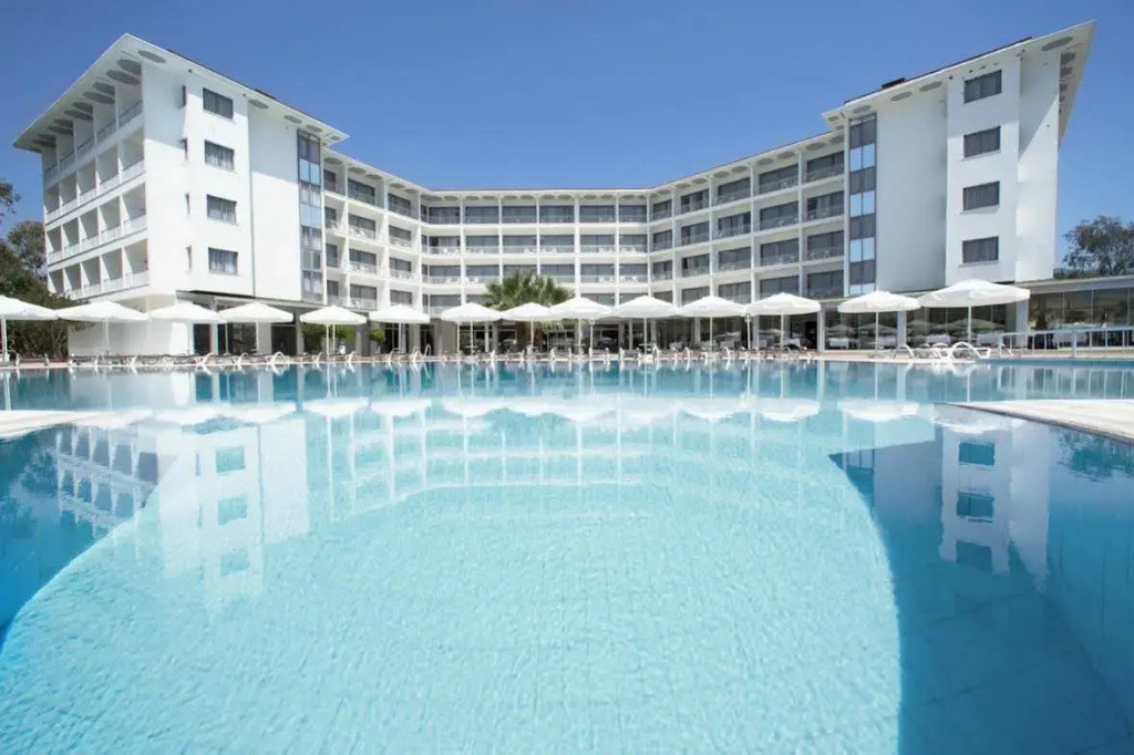 Le Monde Beach Resort & Spa