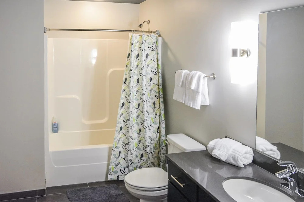 1 BR Apt in Garment Dist by Frontdesk