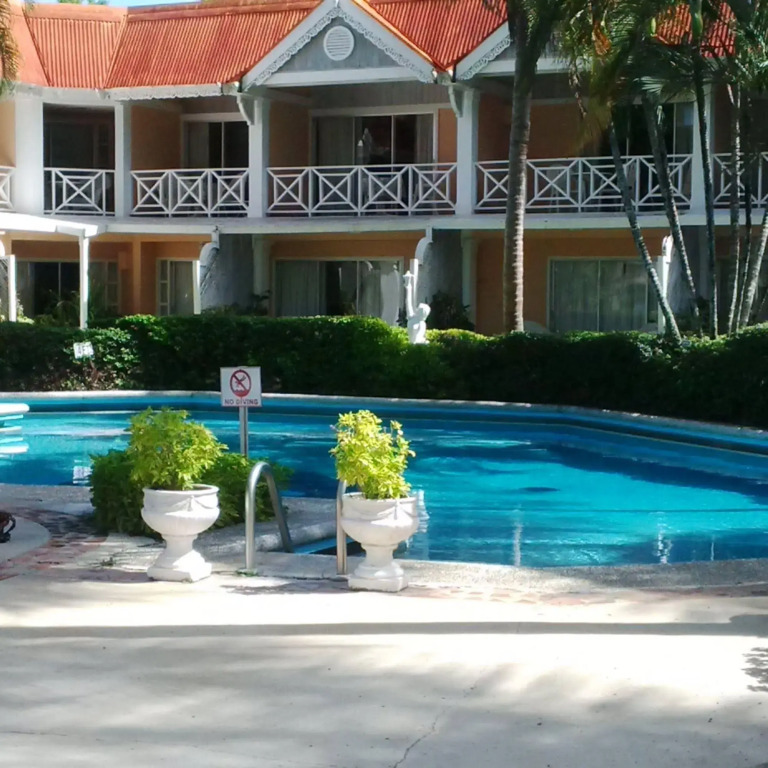 Coco Reef Resort & Spa