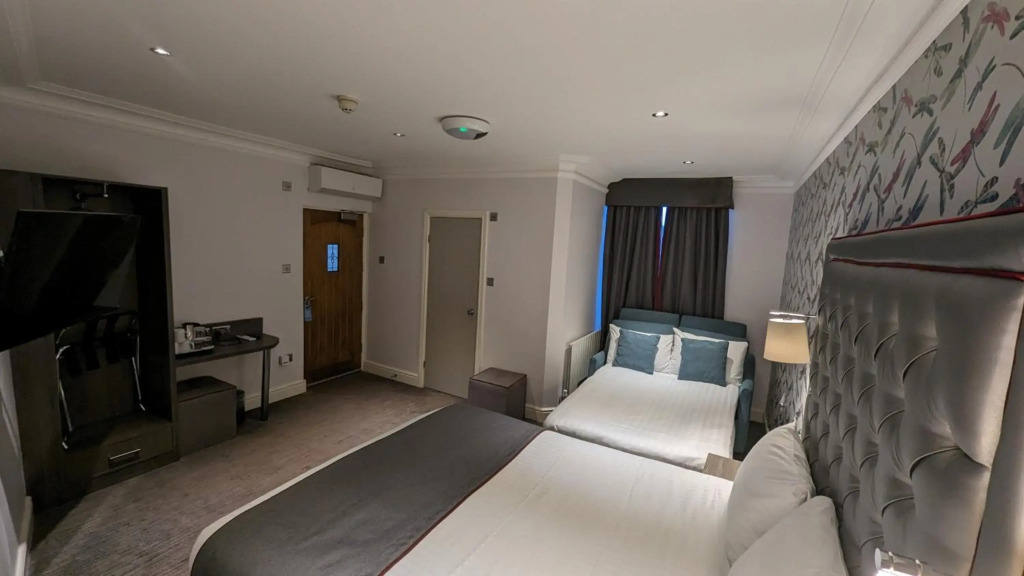 The Beverley Hotel London - Victoria
