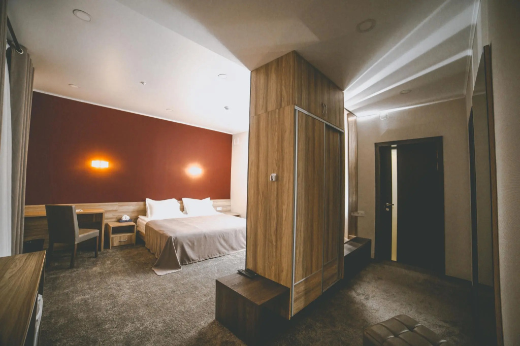 Lumarc Hotel