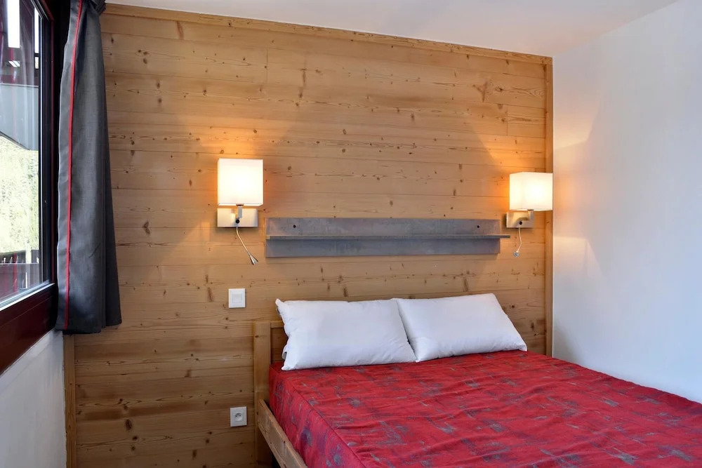 Residence Saintjacques -six-roomed Apartment for 14 People of 140 m2 S409