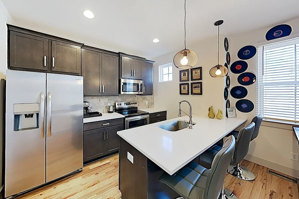 New Listing! Nashville Nations #6 W/ Game Room 3 Bedroom Townhouse