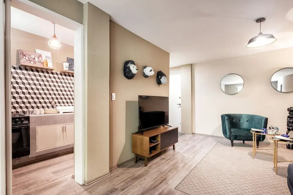 Bright & Stylish in Roma Condesa , Sleeps 7