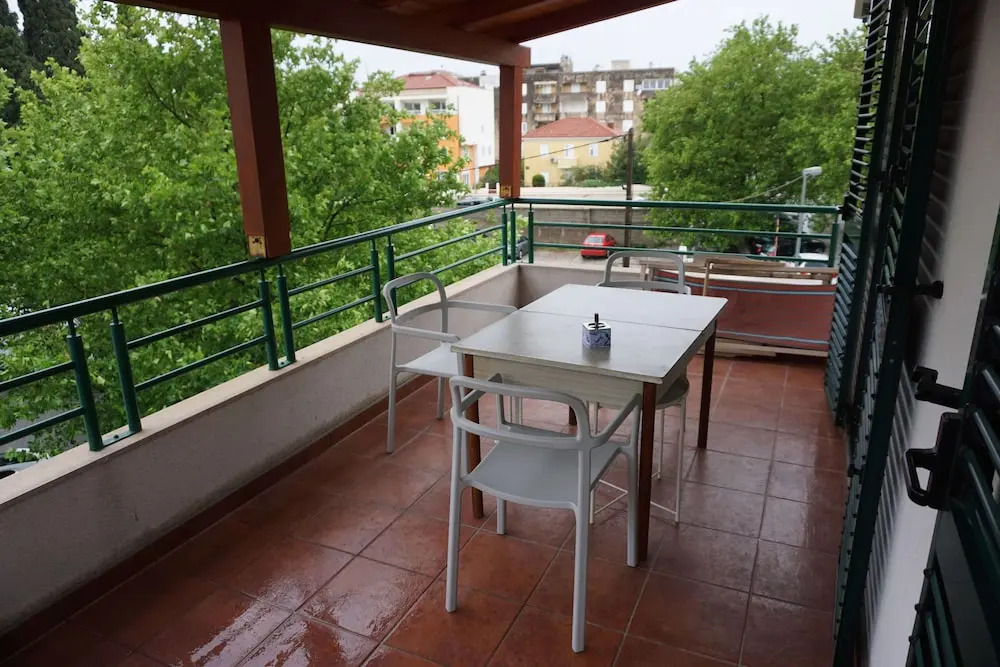 SUBTUB Hostel Makarska
