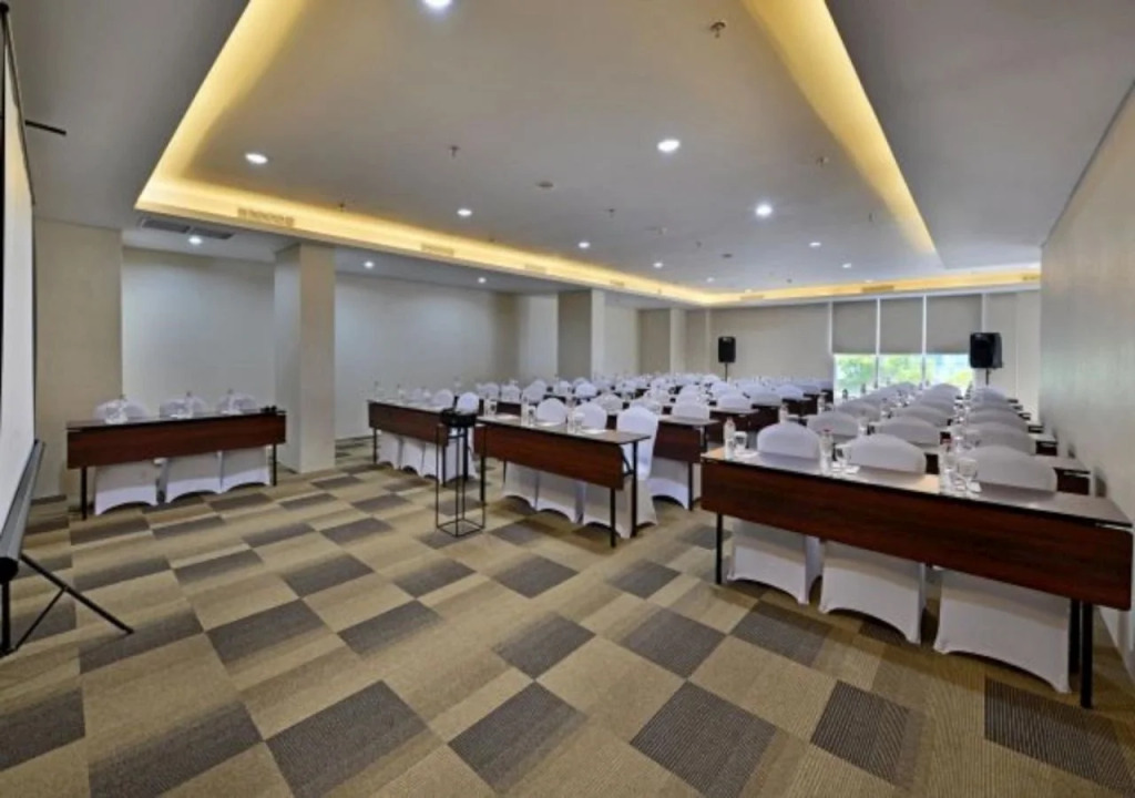 Whiz Prime Hotel Basuki Rahmat Malang