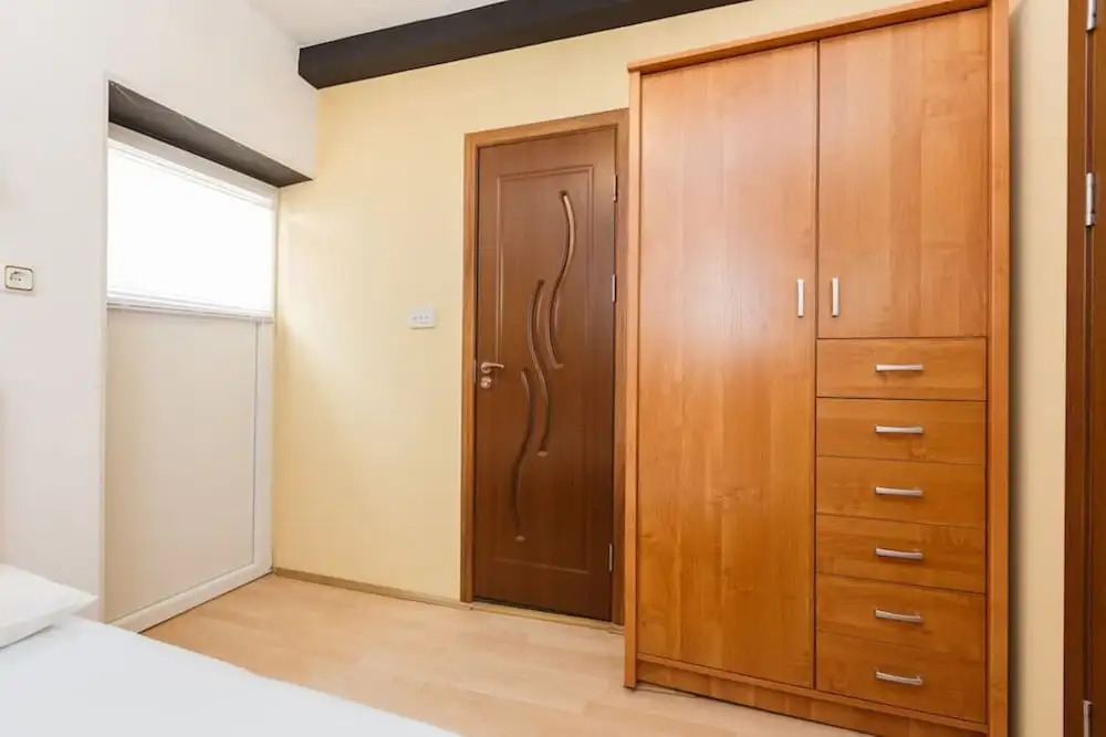 Lovely 1-bed Apartment With Patio in Kastel Stari
