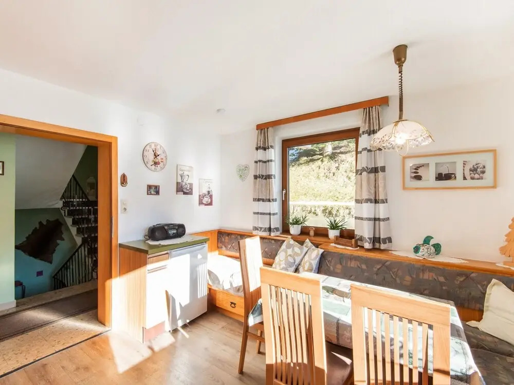 Chalet in Hainzenberg near Ski Slopes