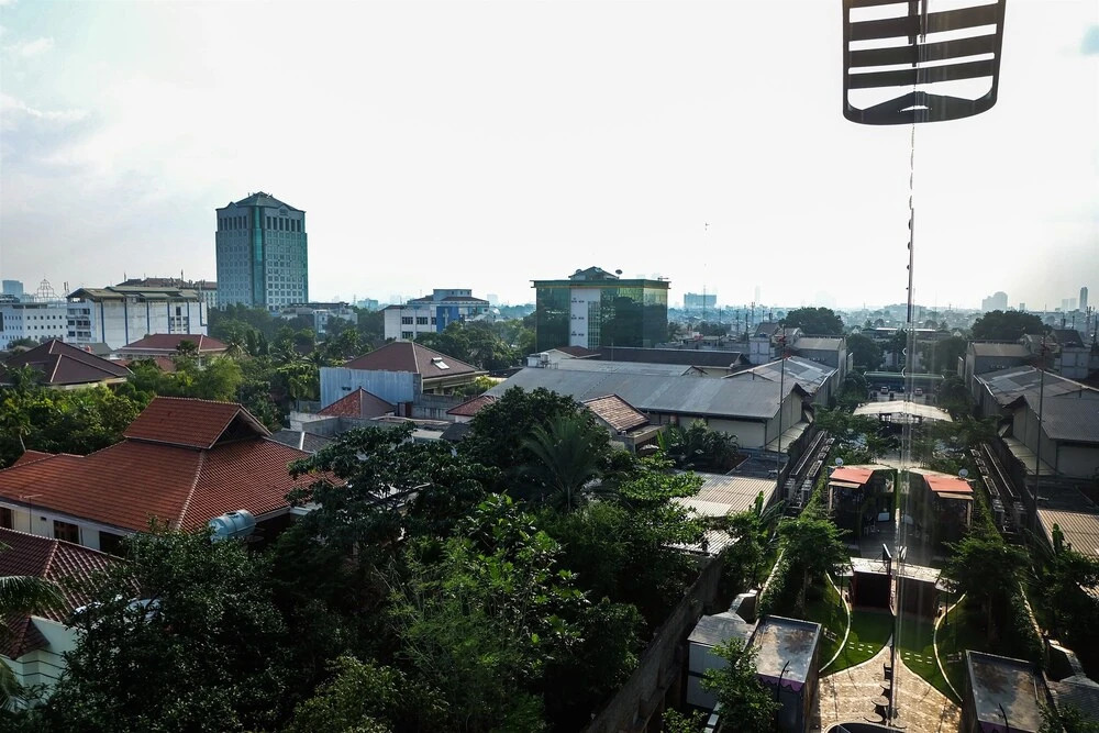 Modern and Homey 1BR L’Avenue Pancoran Apartment