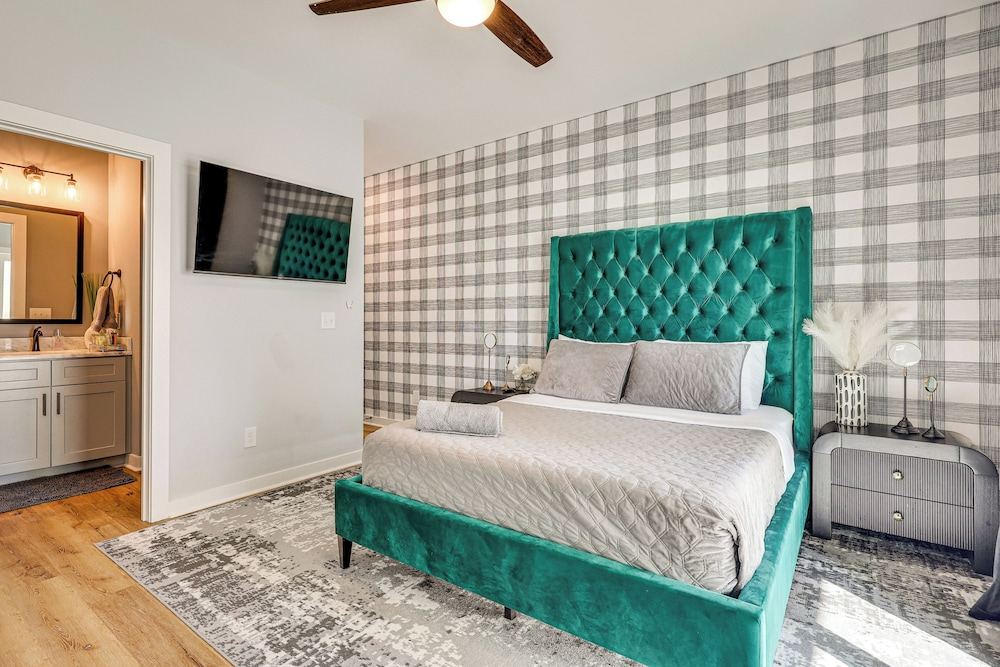 Sun, Surf & Group Fun in Carolina Beach! Luxe Home