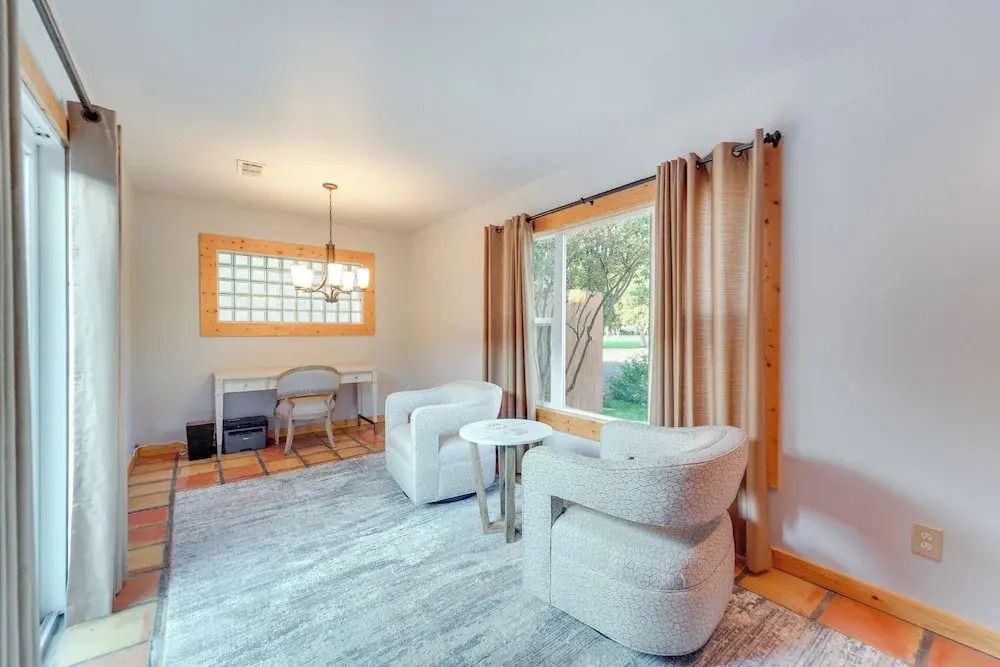 Lovely Lubbock Home w/ Furnished Deck & Grill