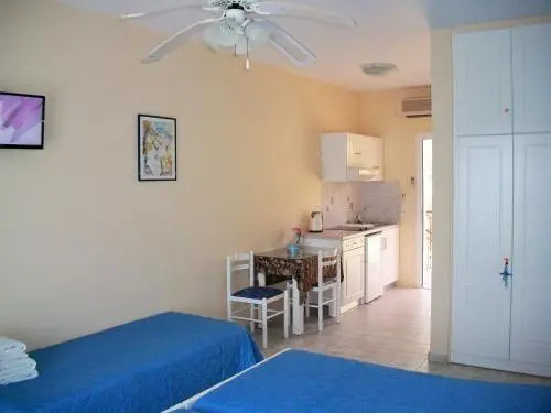 Flat 1 Bedroom 1 Bathroom - Lourdata